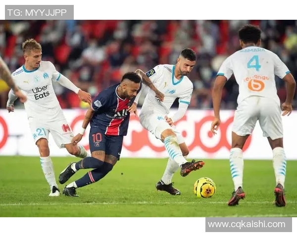 巅峰对决：球星间的足球较量，谁将书写全新传奇之战