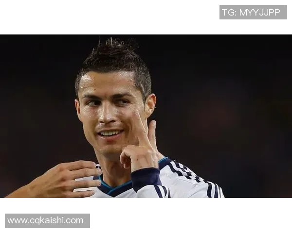 C罗签名足球卡与帕尼尼品牌合作限量版收藏价值揭秘