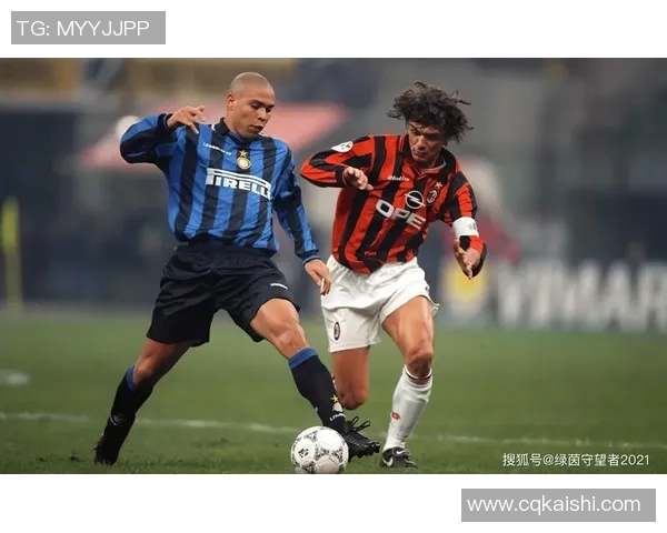 足球球星享受冰淇淋时刻展现人性化一面球场外的温暖与欢乐